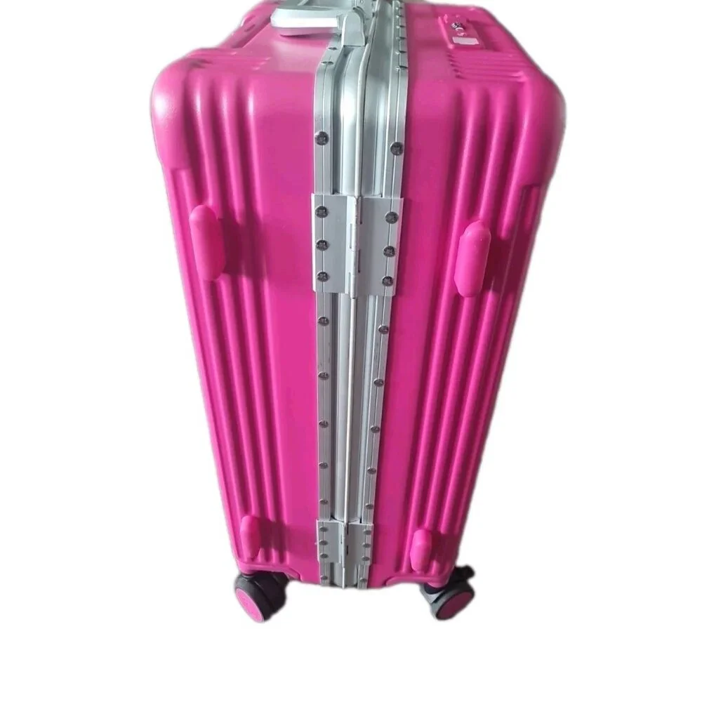 Vibrant Hot Pink Hard-Shell Travel Suitcase - Picture 6 of 14